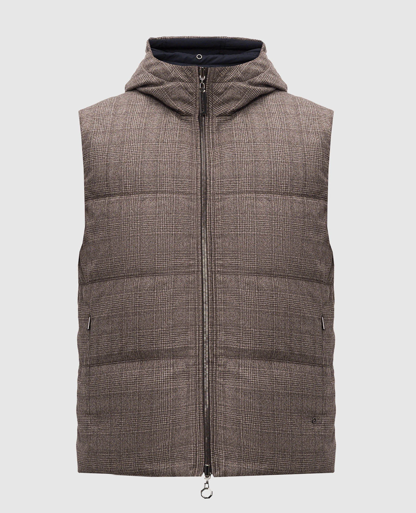 Reversible down vest with emblem