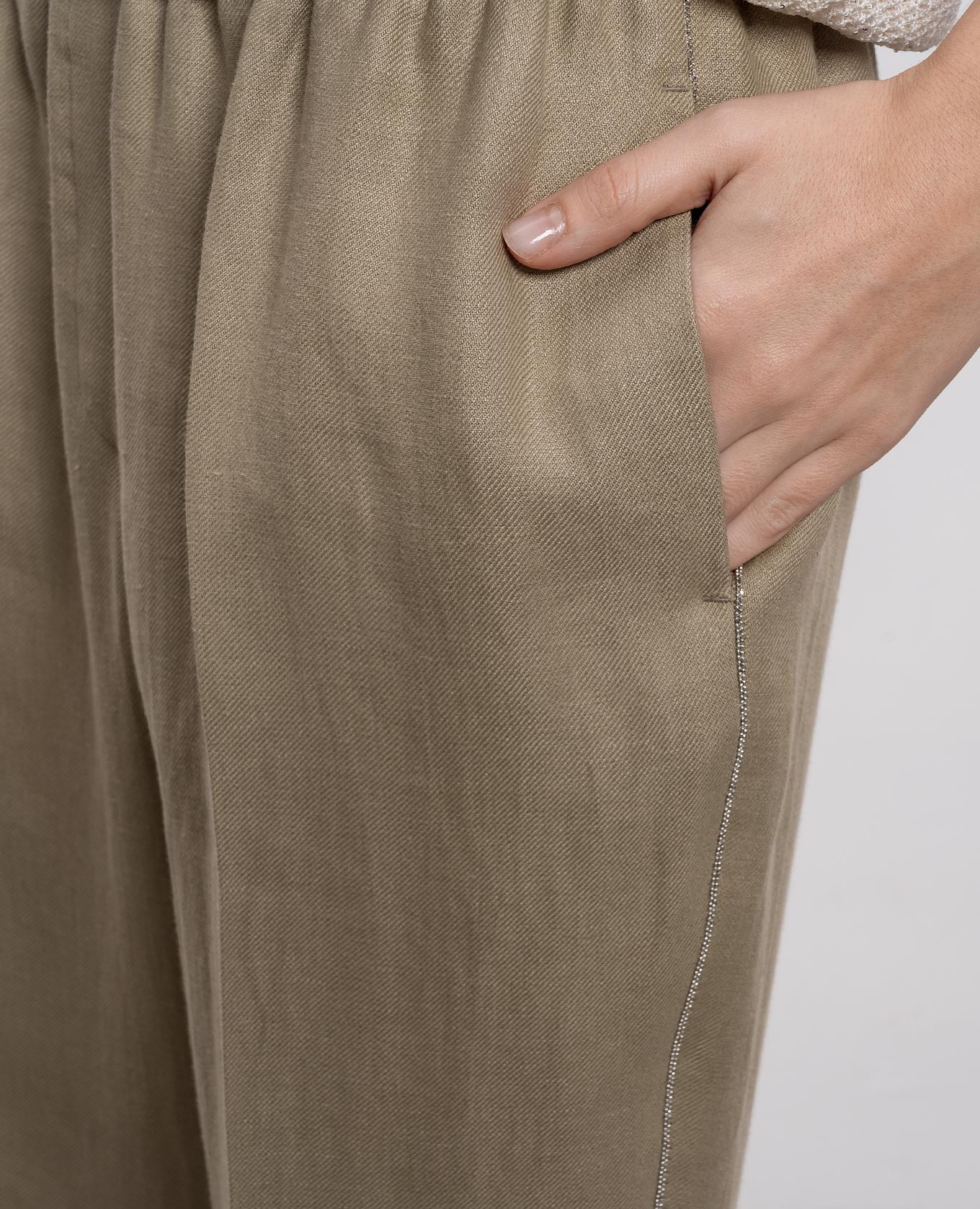

Khaki linen pants with chain Peserico