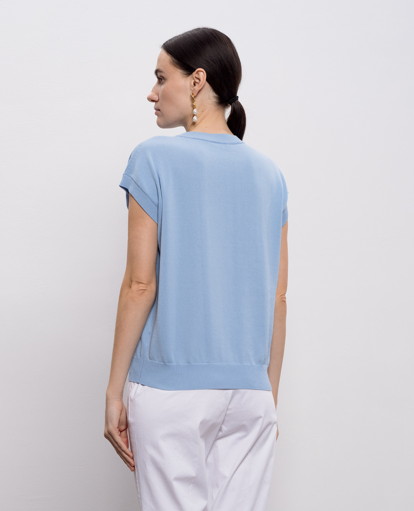 Blue top with monil chain Peserico 4