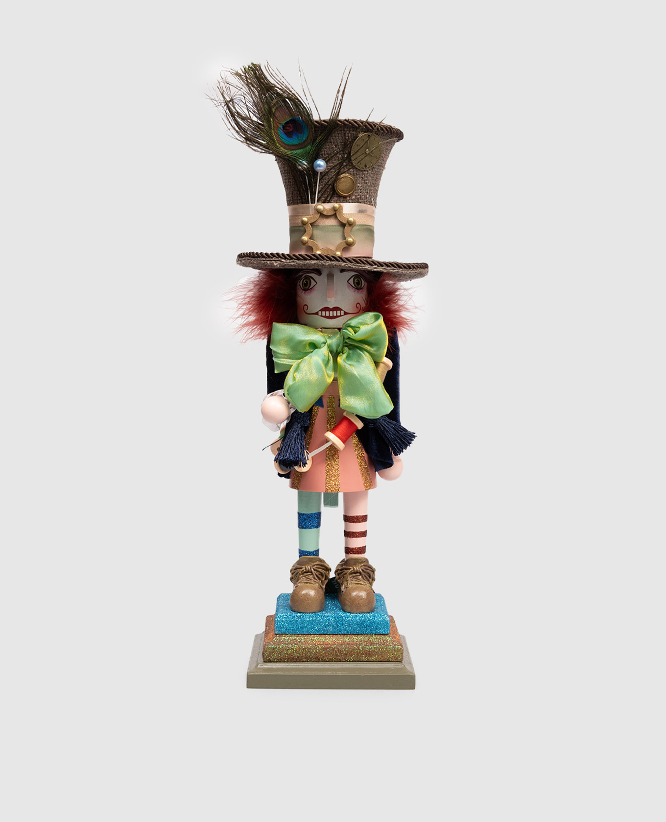 

Hollywood Mad Hatter-Nutcracker Figurine Kurt Adler, White