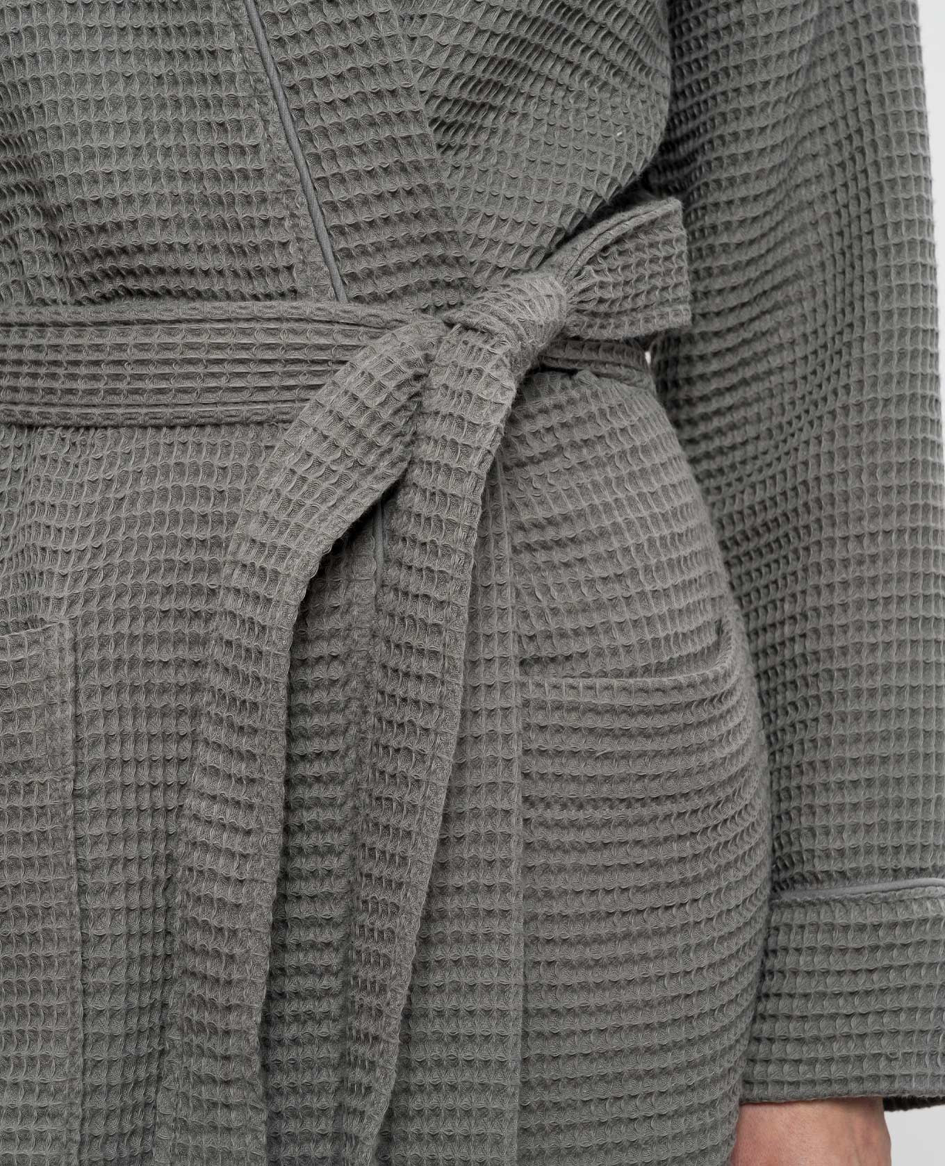 

Gray waffle bathrobe L'appartement, Grey