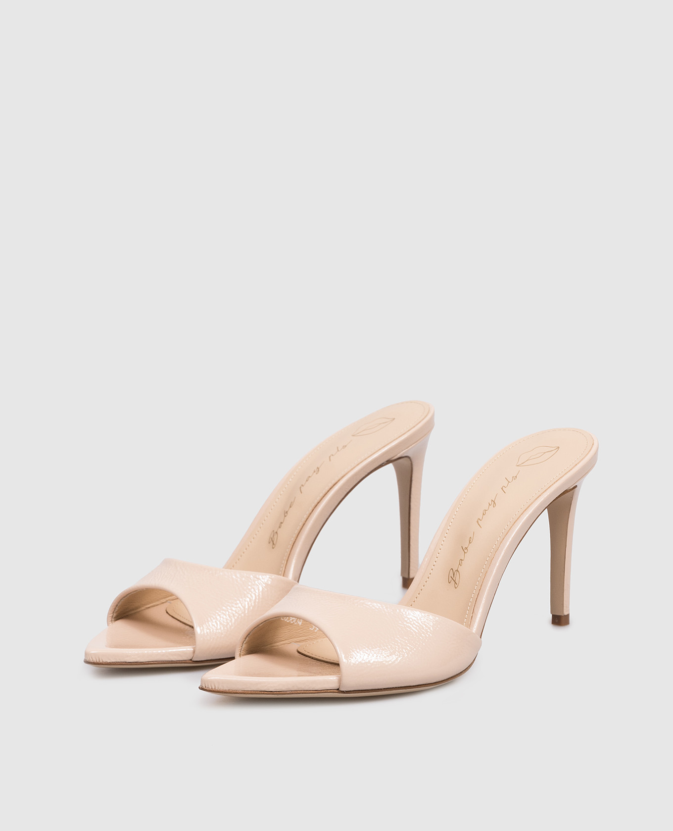 

Beige patent leather mules Babe Pay Pls