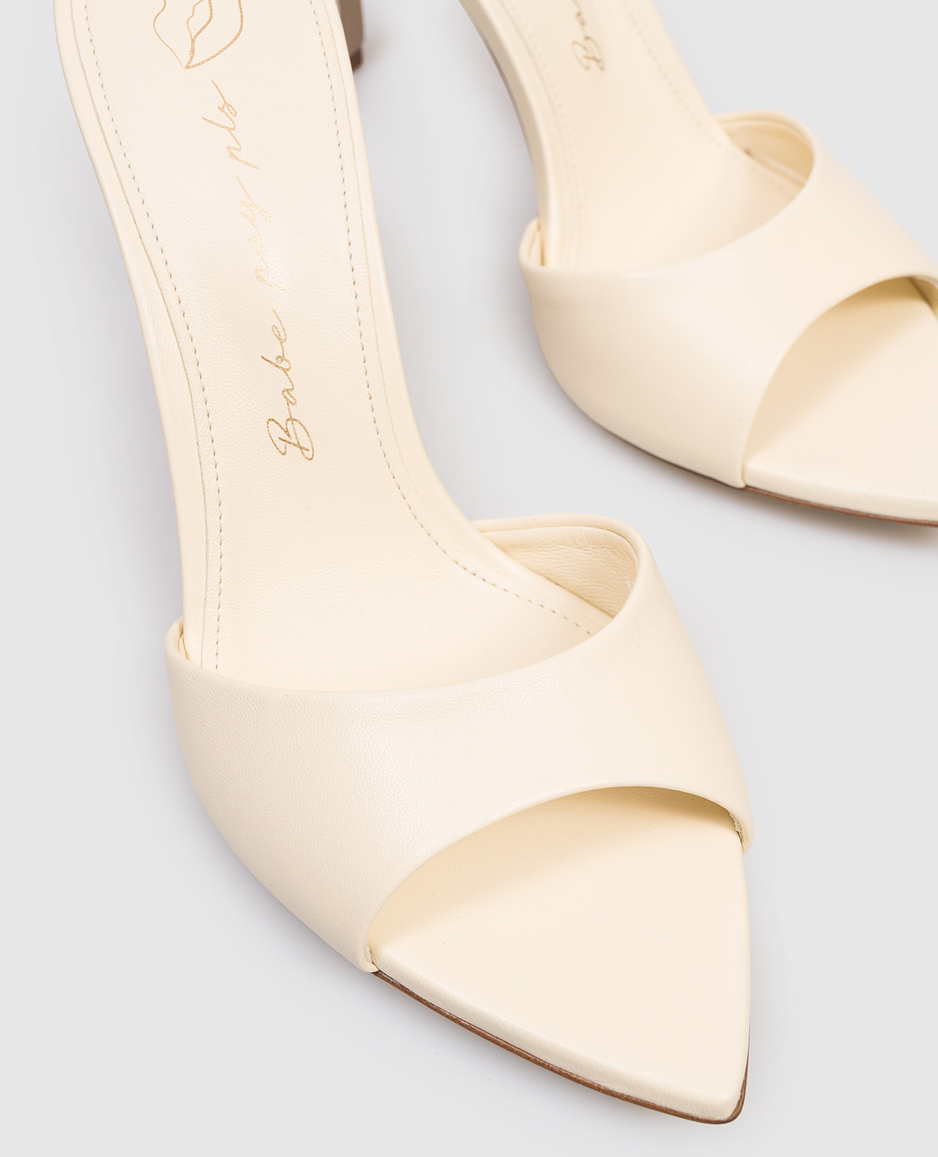 

Beige leather mules Babe Pay Pls