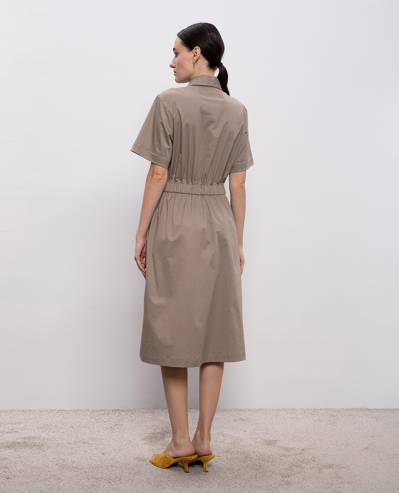 

Brown shirt dress with monil chain Peserico