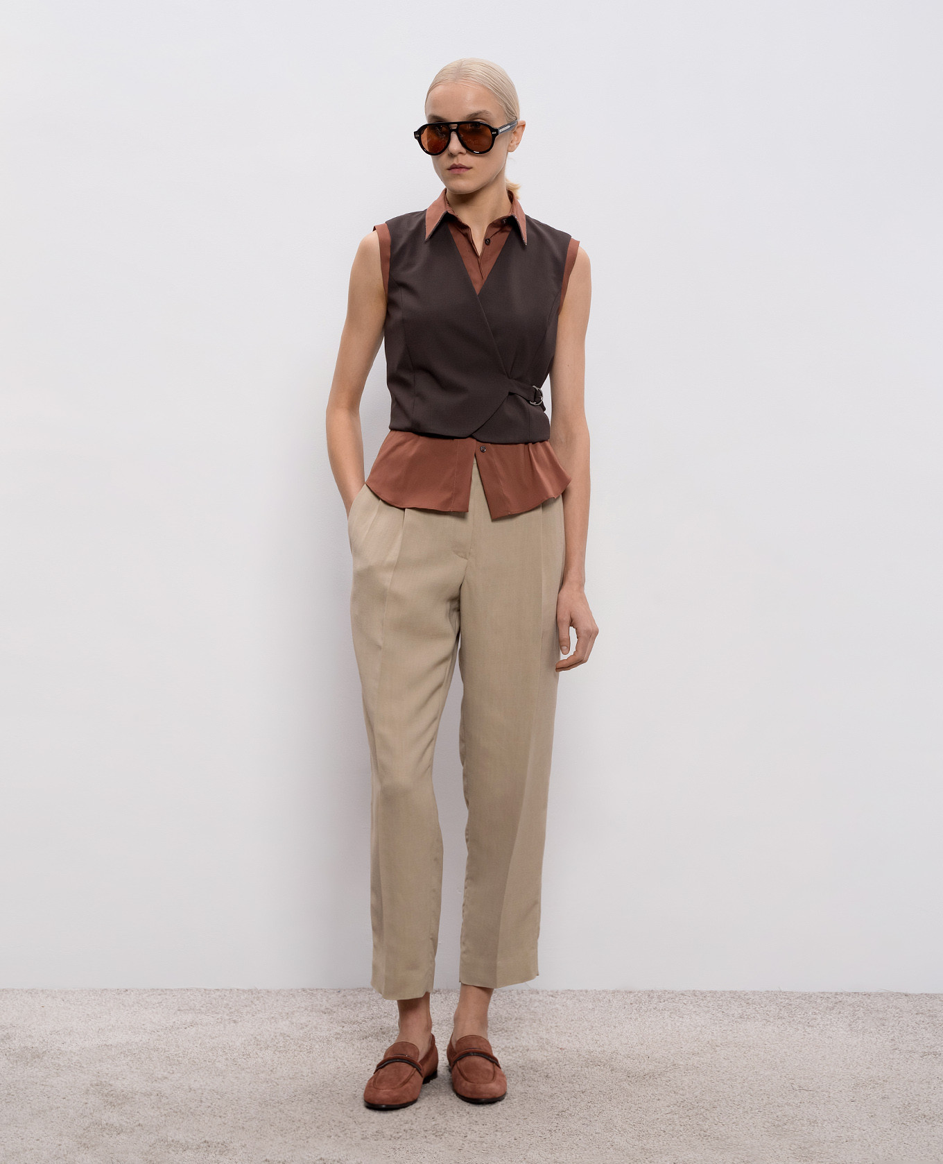 Brown sleeveless shirt with monil chain Brunello Cucinelli 2