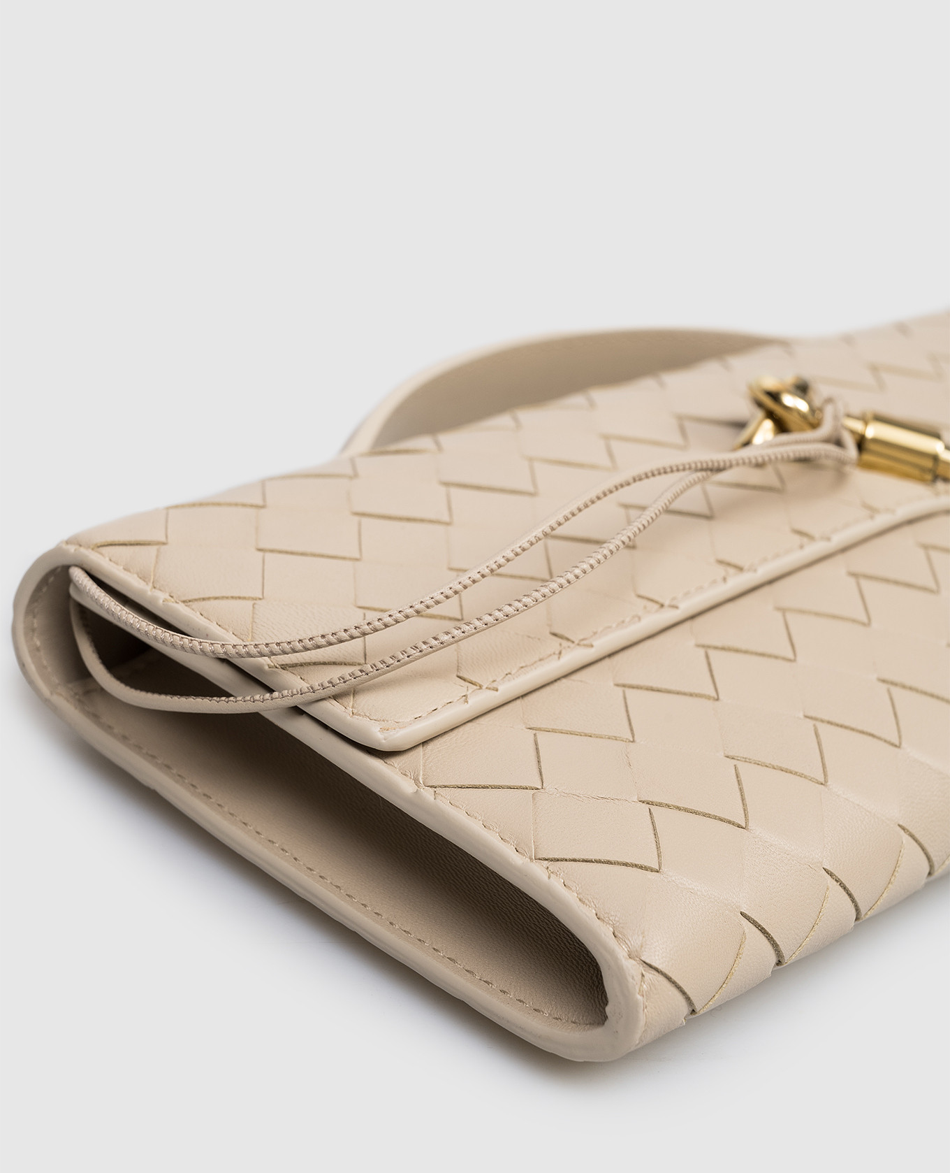 Andiamo beige leather clutch Bottega Veneta 4
