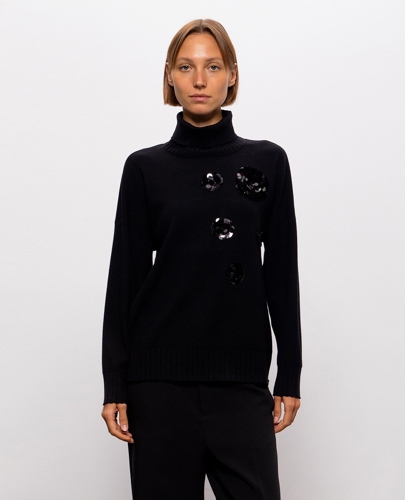 Black golf with sequins Twinset 3
