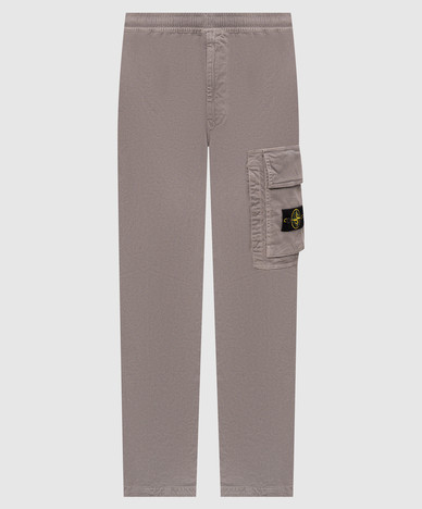Graue Hose mit Logo-Aufnäher