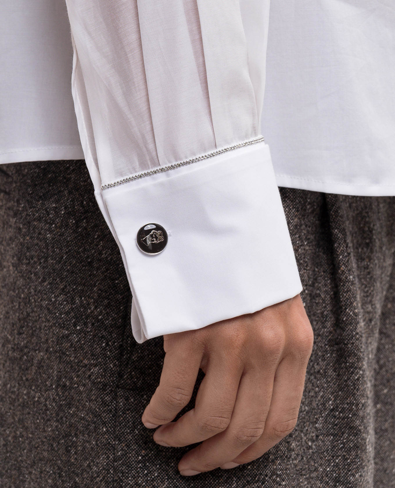 White shirt with a monil chain Peserico 5