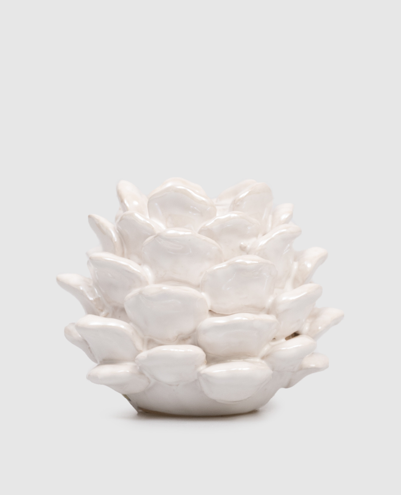 

Beige Ceramic Pinecone Candlestick Bloomingville