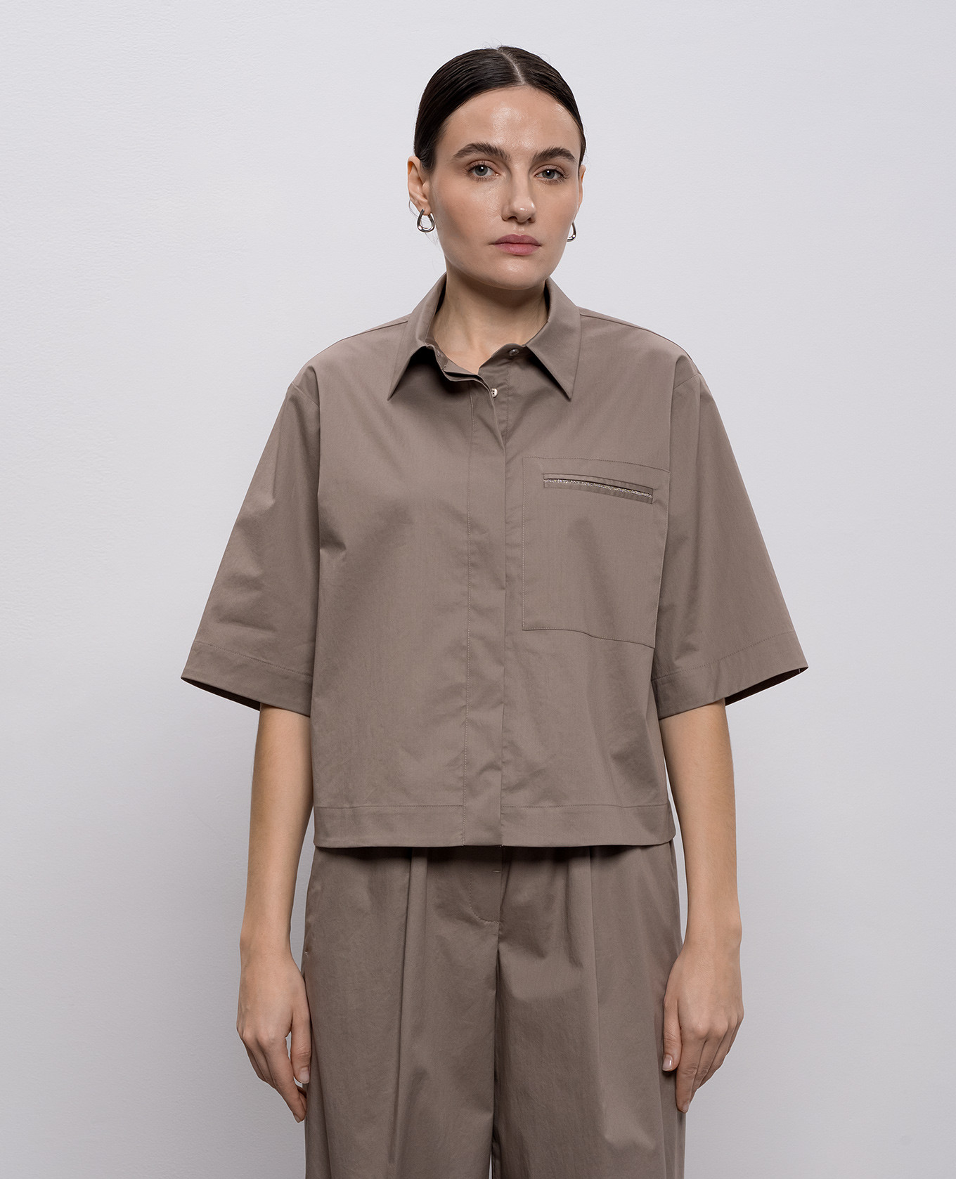 

Brown shirt with monil chain Peserico