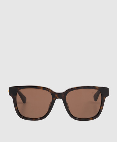 Brown tortoiseshell sunglasses