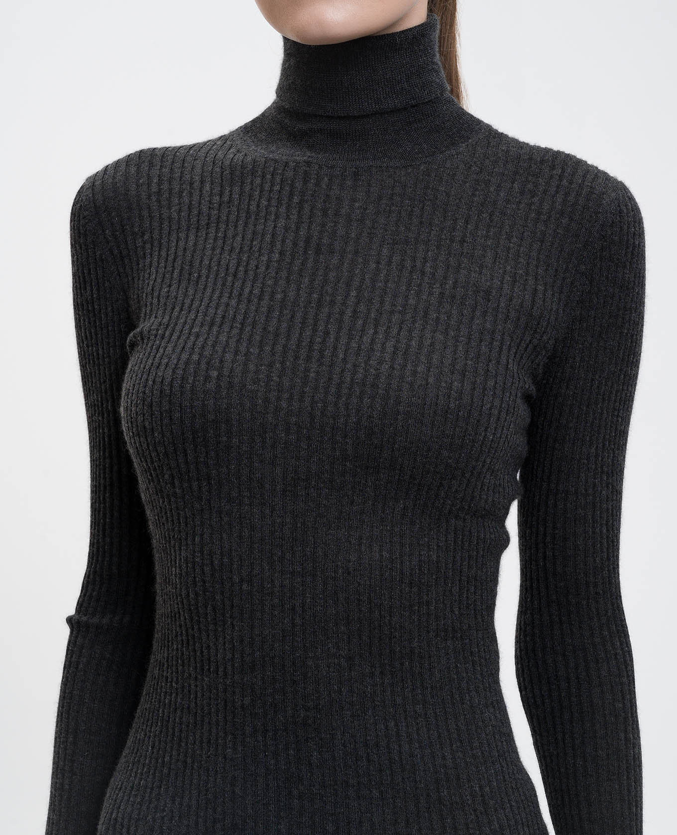 

Peppe grey ribbed cashmere and silk golf shirt Gabriela Hearst