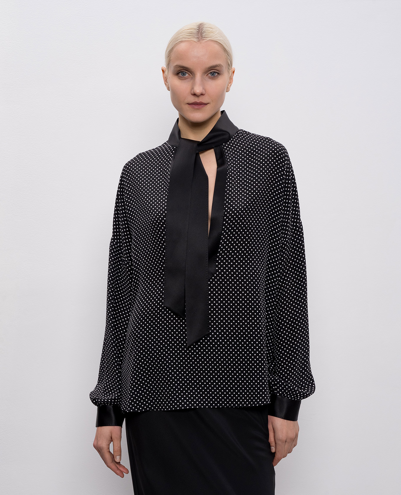 

Black polka dot silk blouse Tom Ford