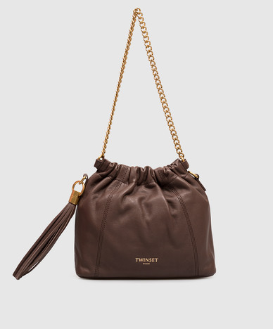 Sac en cuir marron avec logo en relief