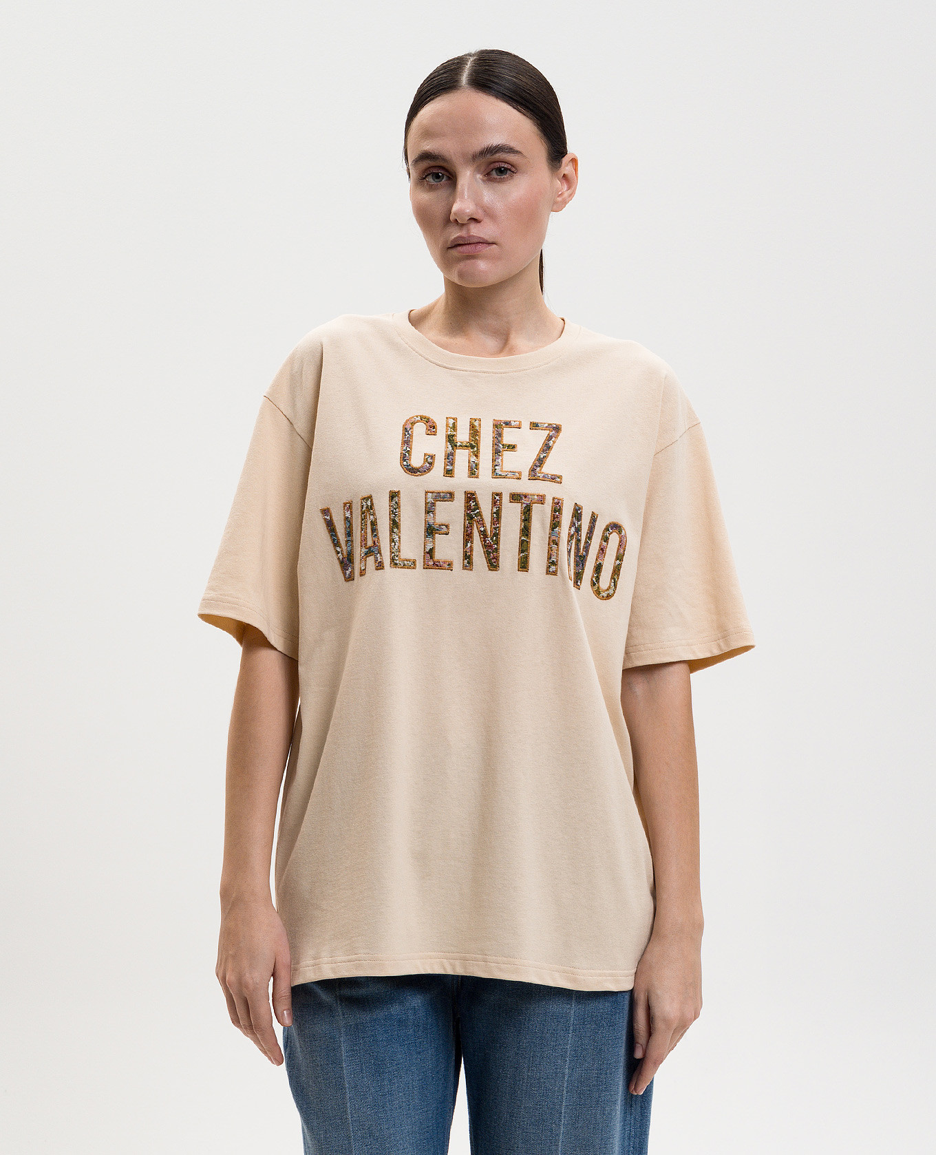 

Beige T-shirt with a patch Valentino