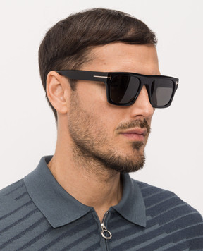 Tom Ford Cyrus black sunglasses with logo engraving FT1337F