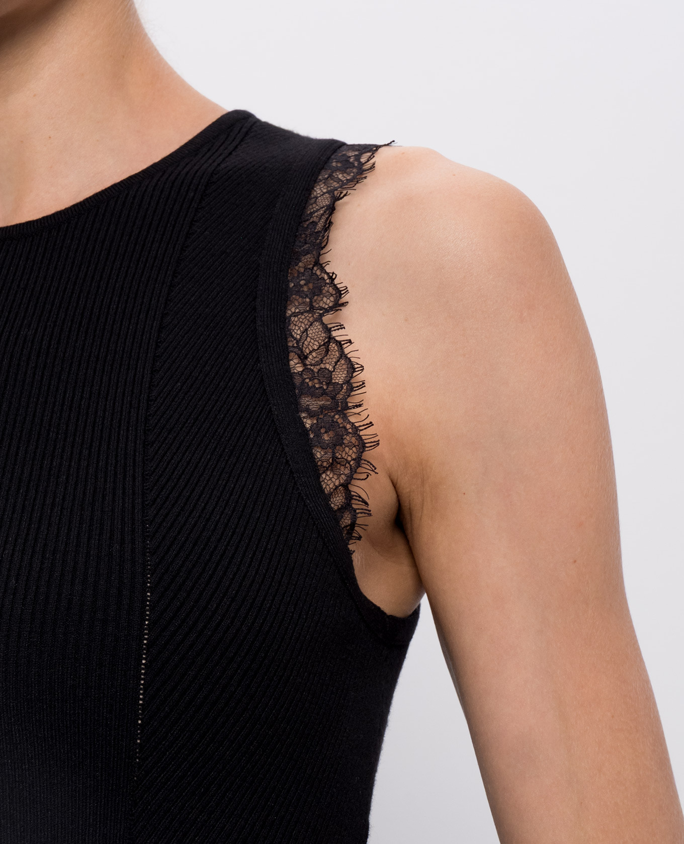 Black ribbed top with lace Twinset 5