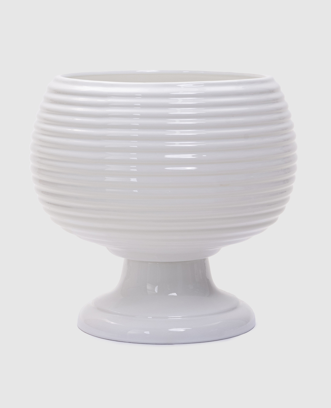 

White ceramic planter Palais Royal