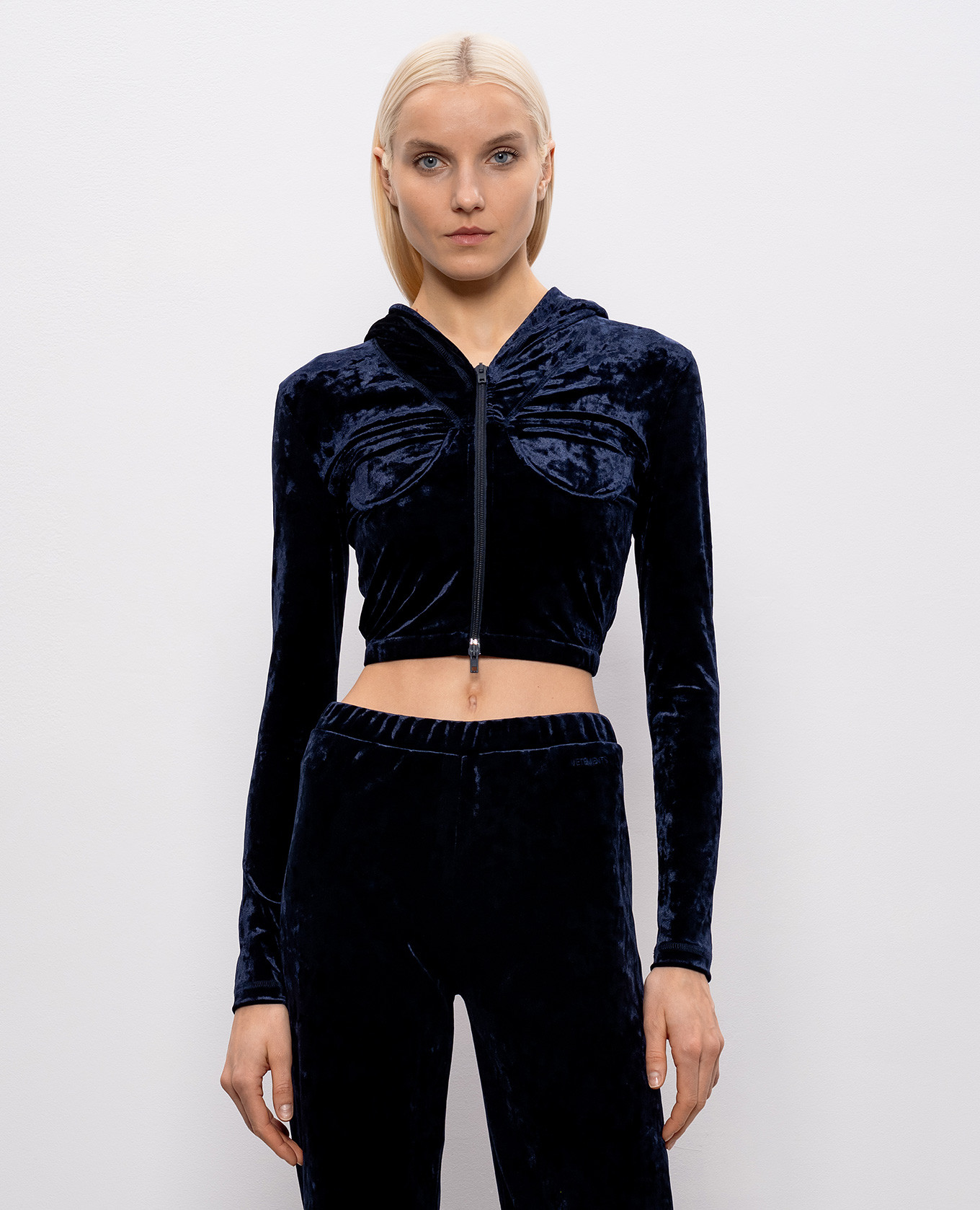 Blue cropped velour sports jacket Vetements 3