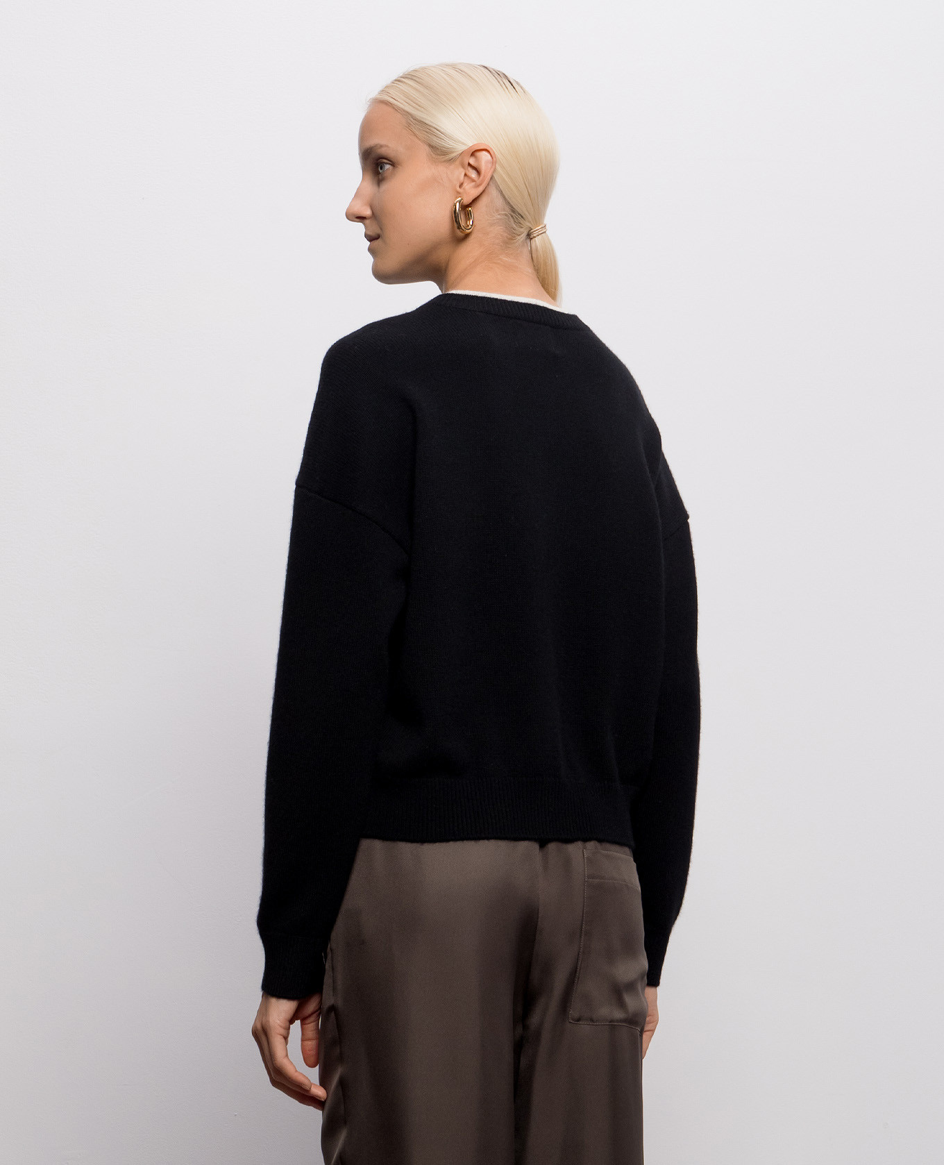 NICOLA black cashmere cardigan Loulou de Saison 4