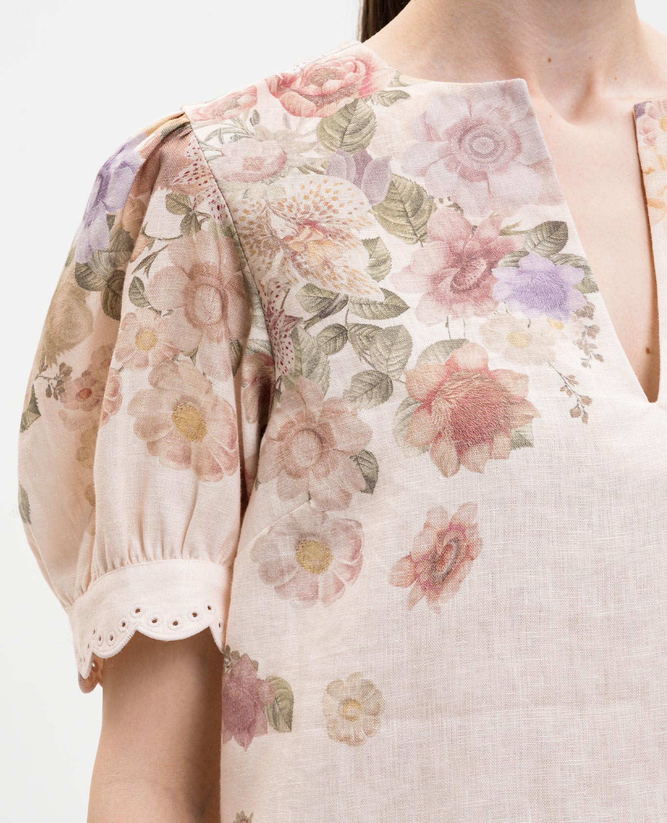 

Beige linen blouse with floral print Twinset