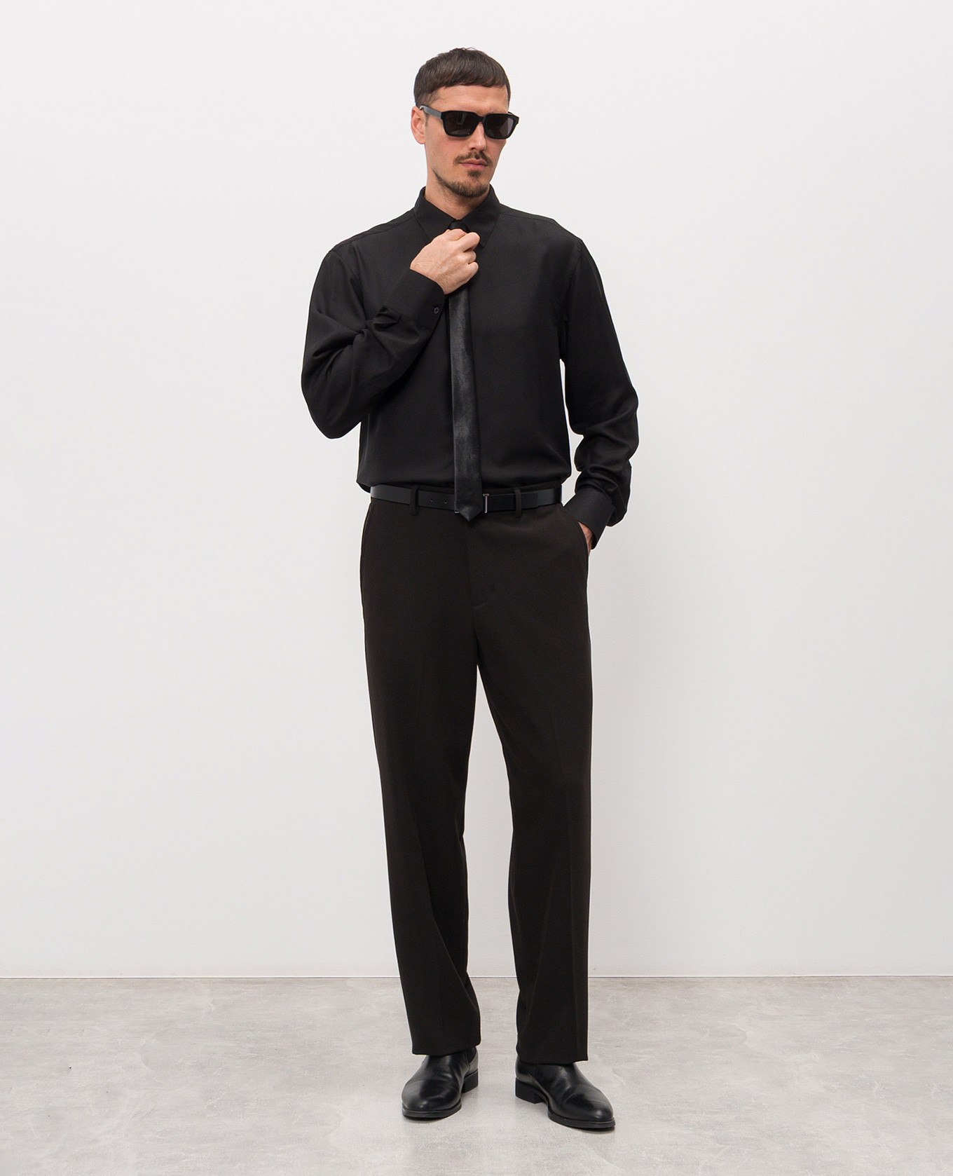

Black shirt with silk Tom Ford