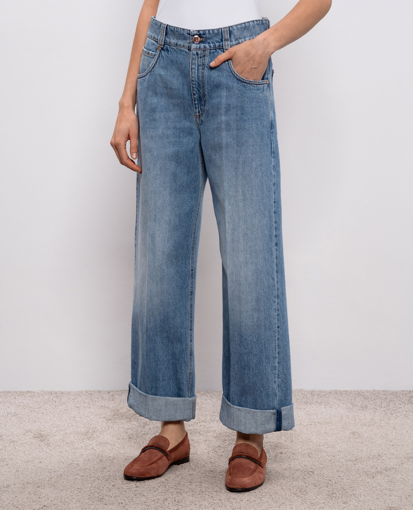 Blue jeans with a worn effect Brunello Cucinelli 3