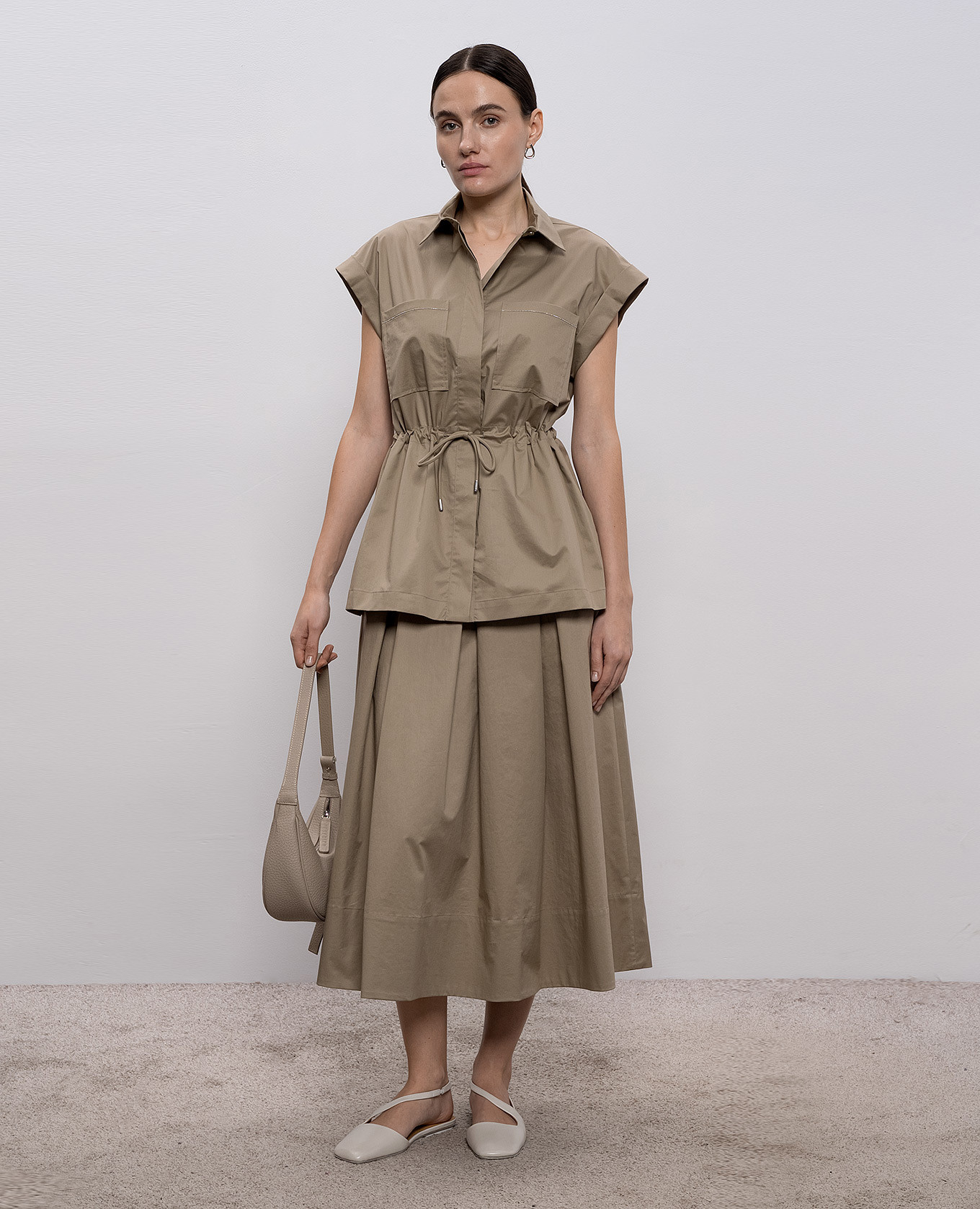 

Khaki shirt with monil chain Peserico