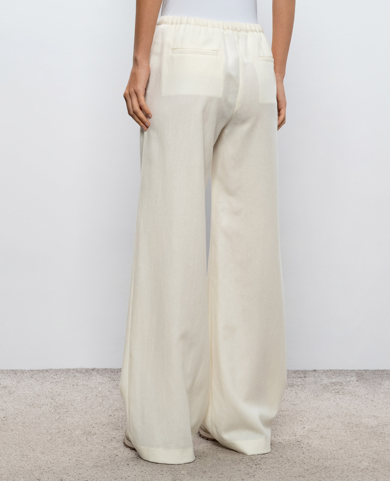 Ivory wool trousers Herno 4