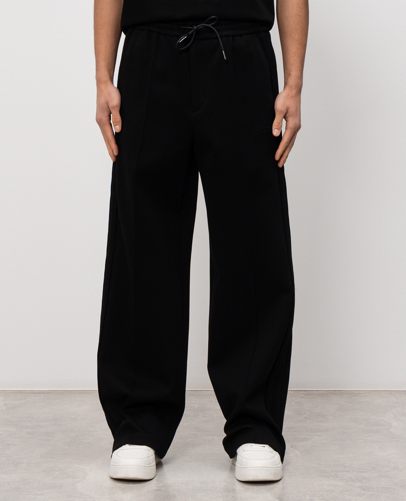 

Black sweatpants Juun.j