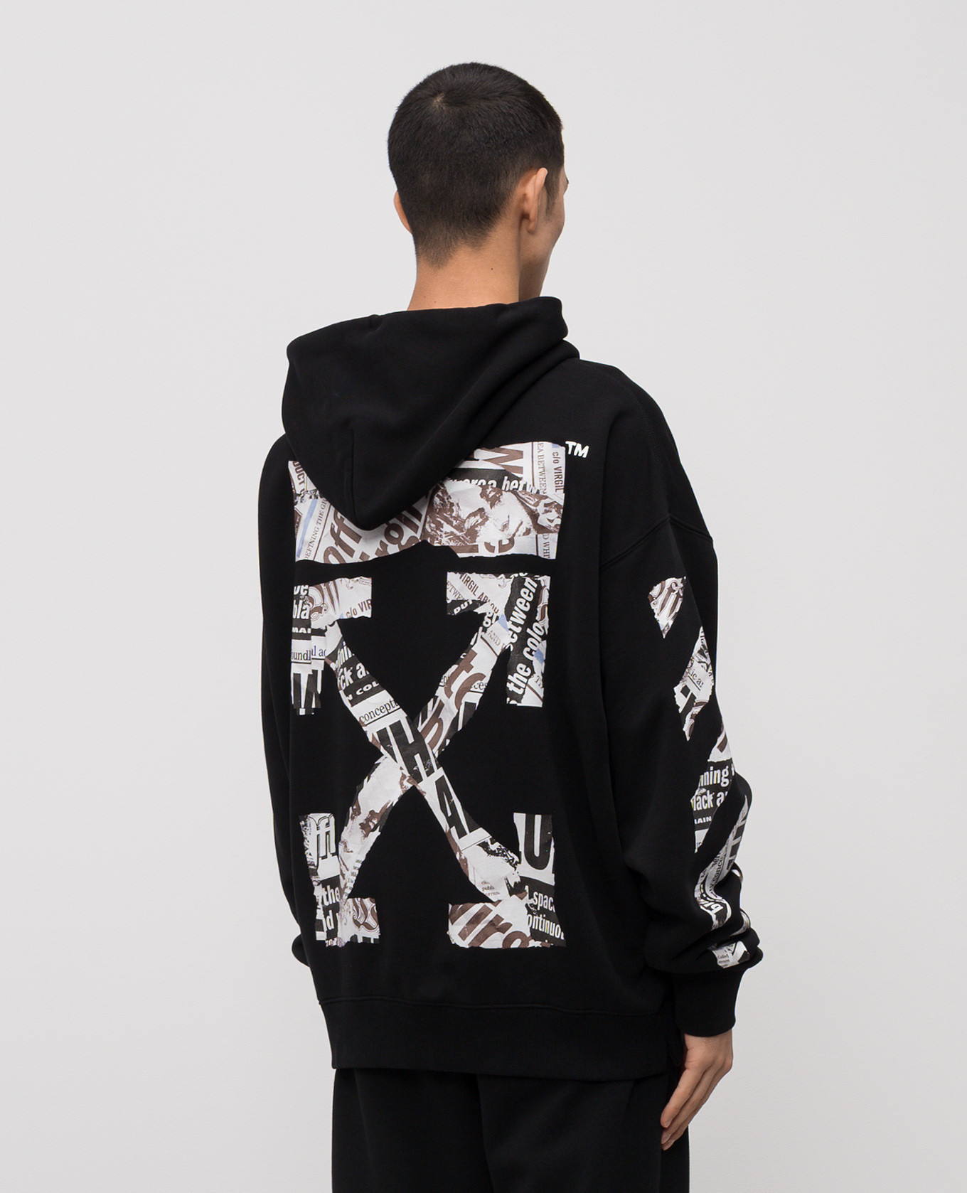 

Black Newspaper Arrow Hoodie Off-White