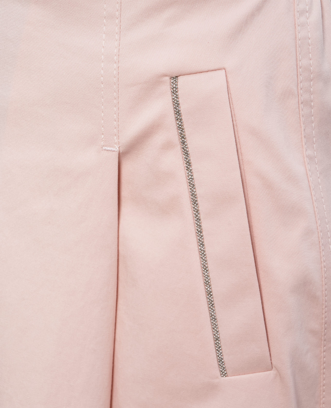 

Pink skirt with monil chain Peserico