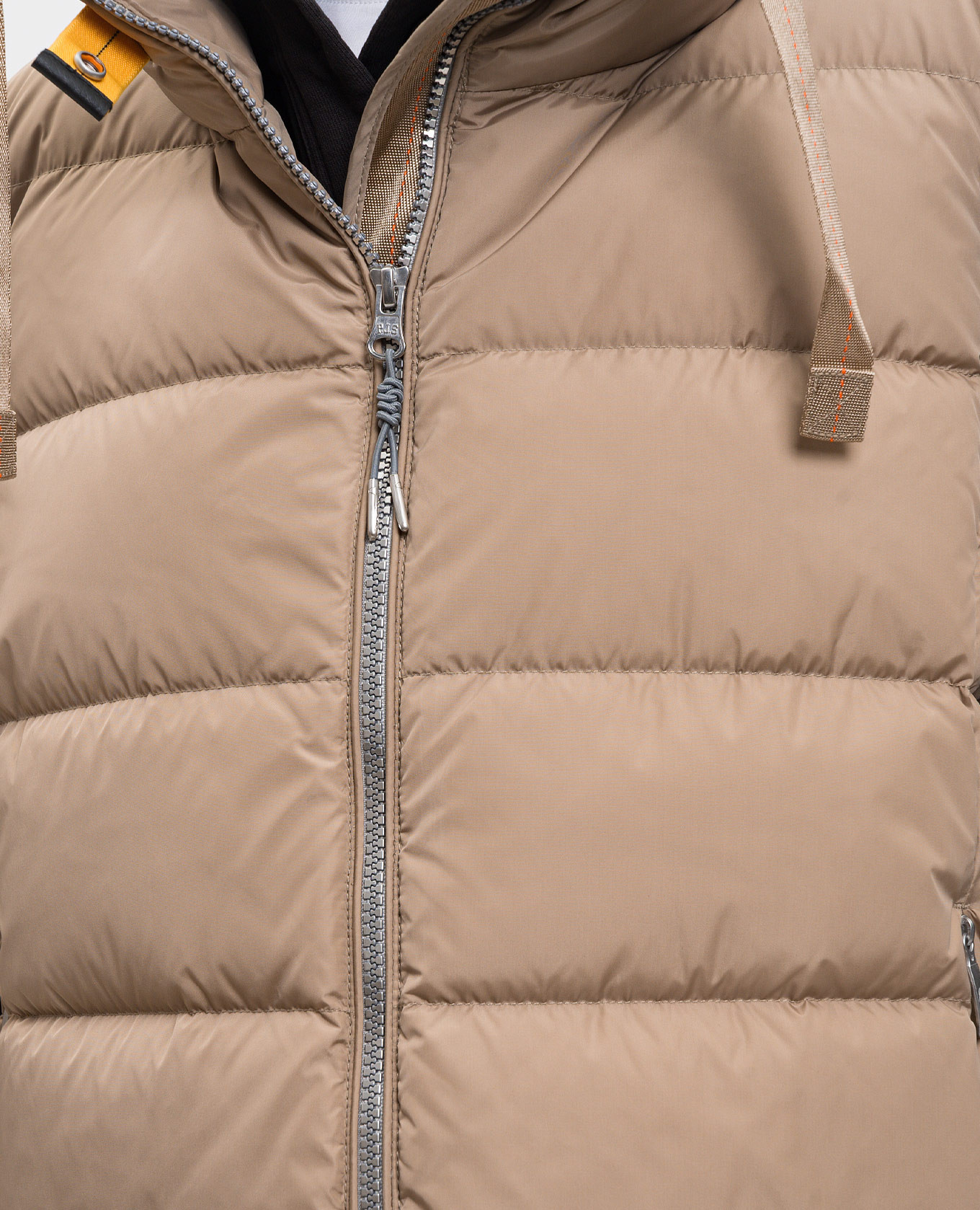 

Nolene beige down vest Parajumpers