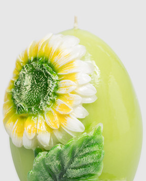 Cereria Introna Green egg-shaped candle with gerbera 1088