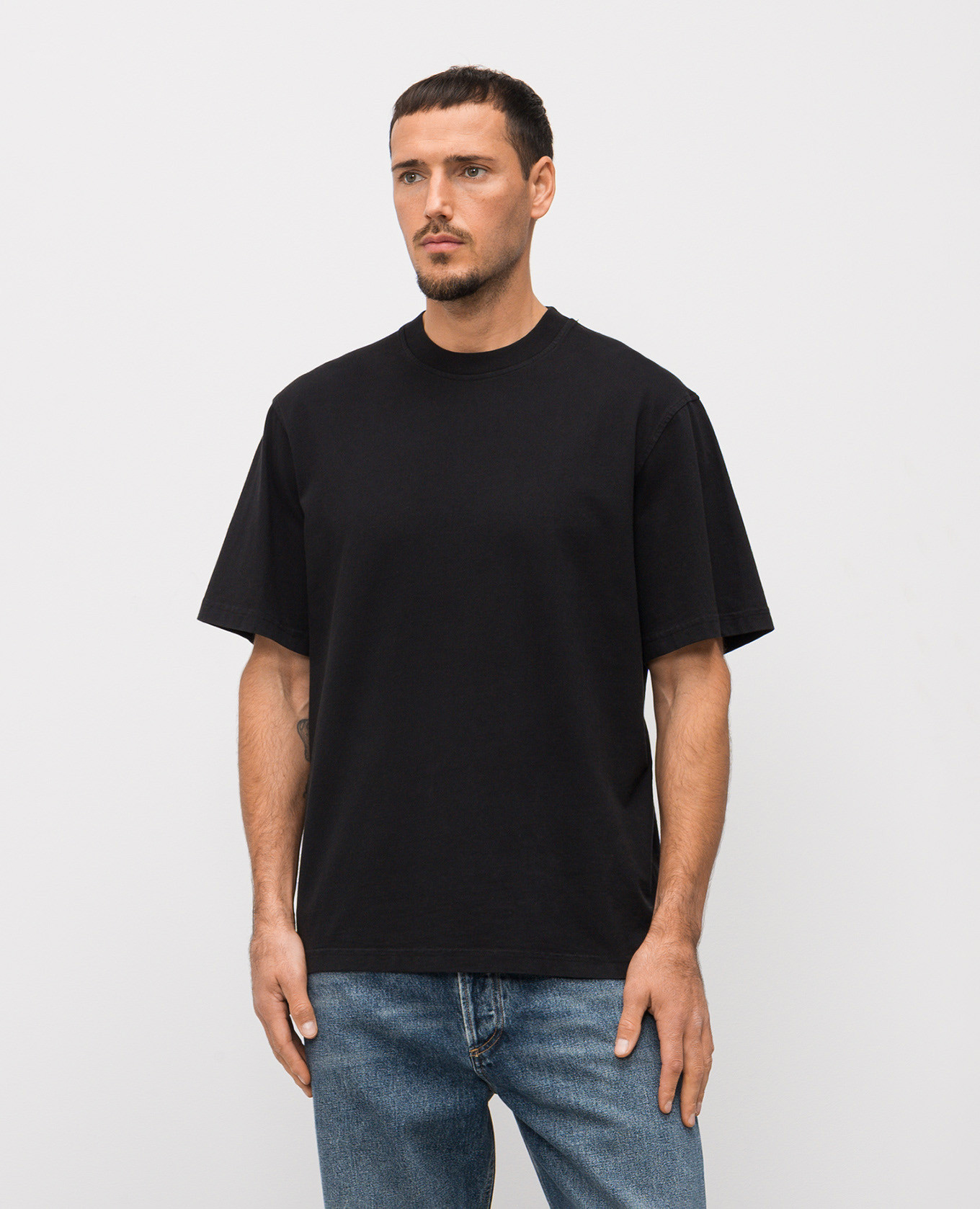 

Asha black t-shirt AGOLDE