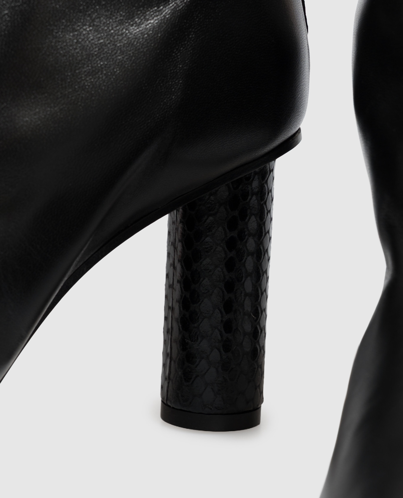 Black leather Alice ankle boots Paris Texas 5