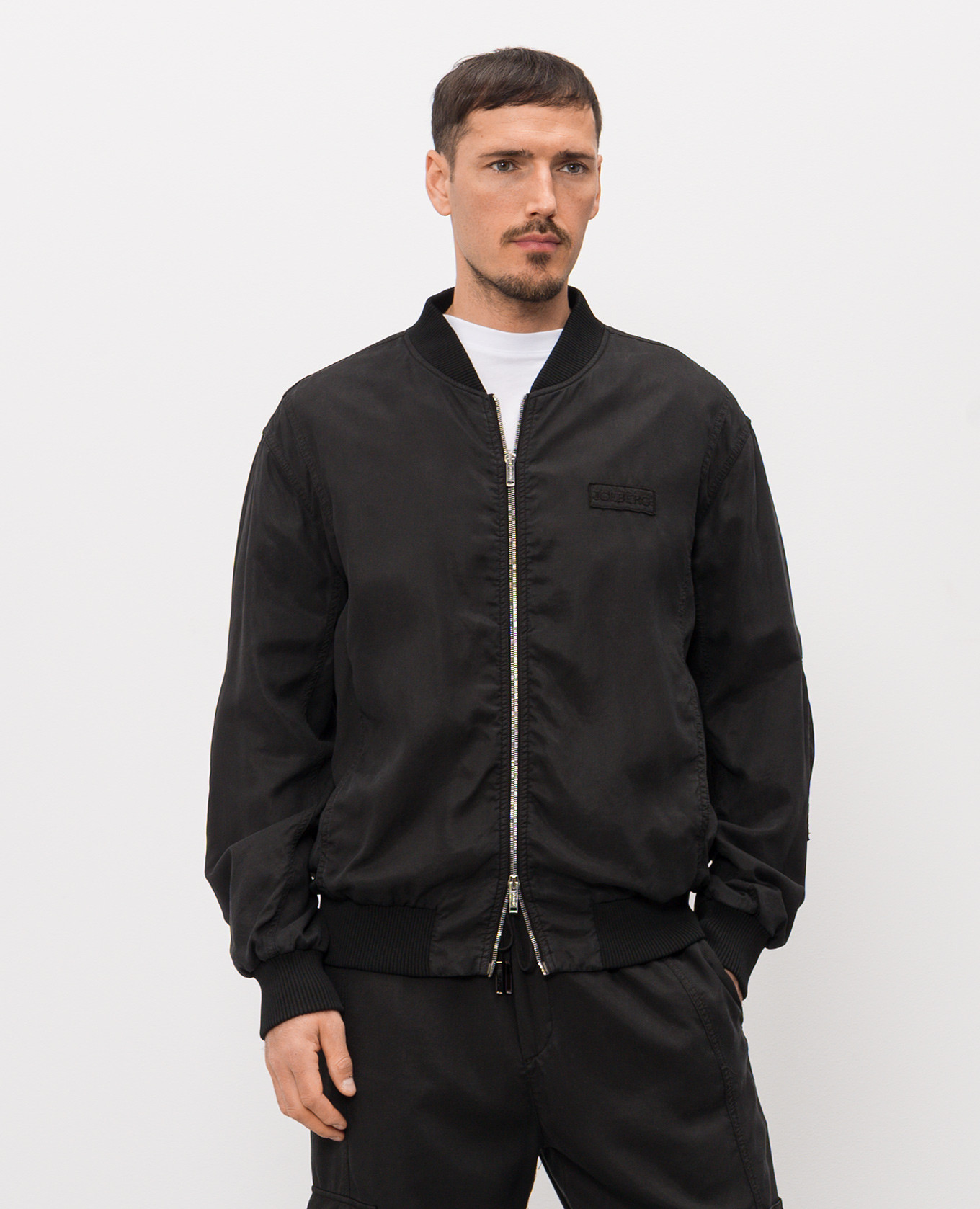 Black bomber jacket with logo patch Iceberg 3