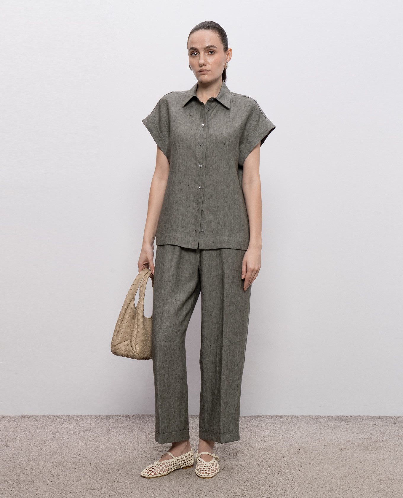 

Grey linen trousers with lapels Peserico
