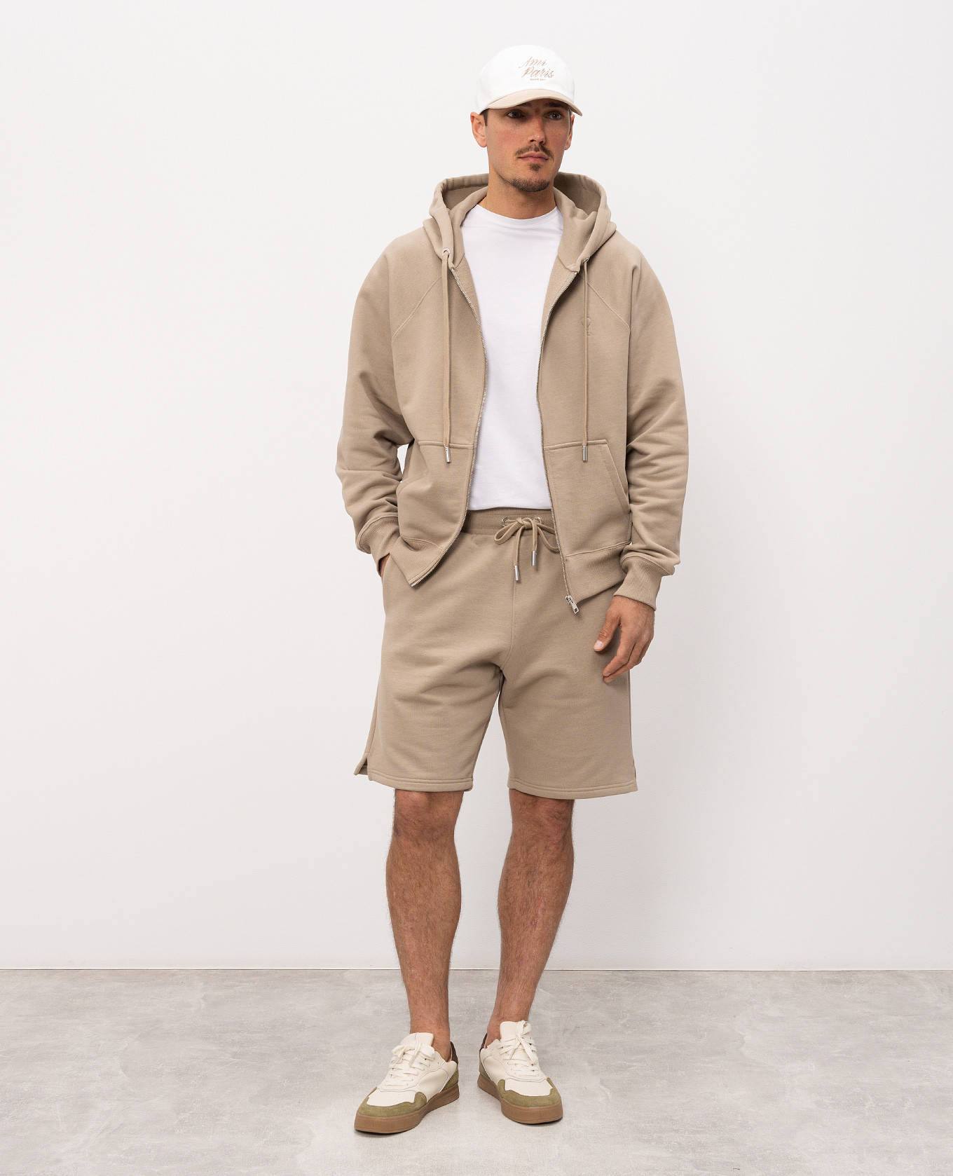 

Khaki shorts with logo Ami Paris