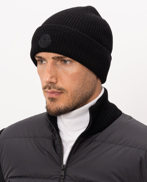 Moncler Black wool and cashmere hat with logo patch L20913B00007M4281