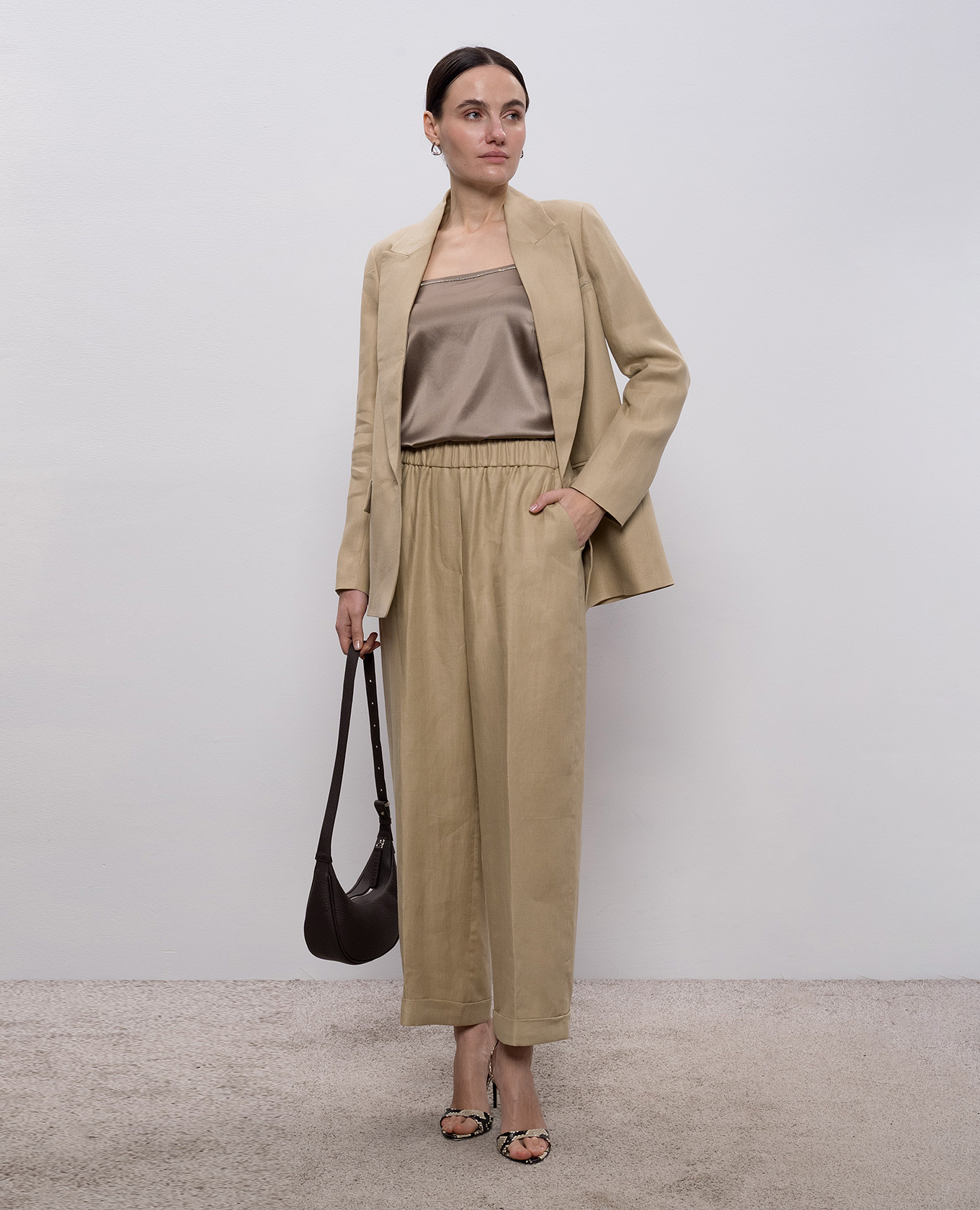 

Beige linen jacket Peserico