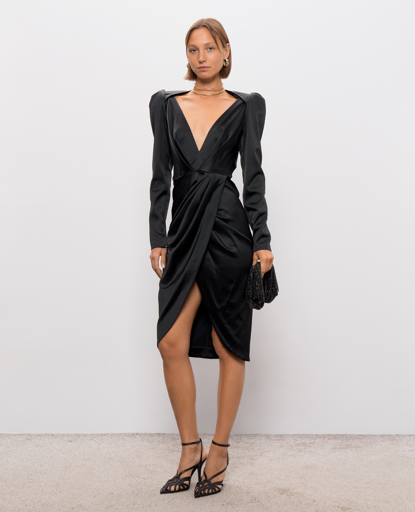 Black dress with accent shoulders Balmain 2