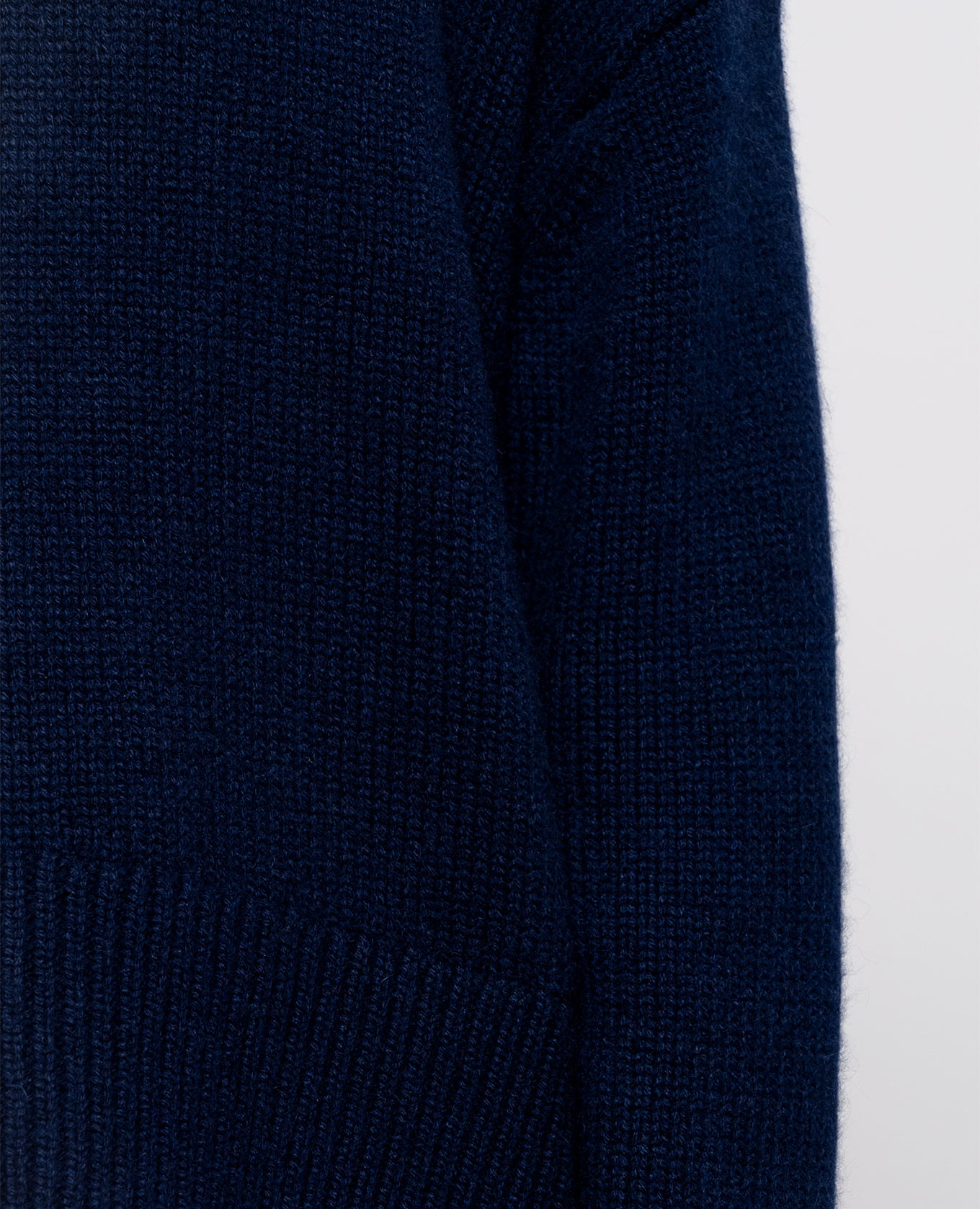 Blue JONAH cashmere sweater Loulou de Saison 5