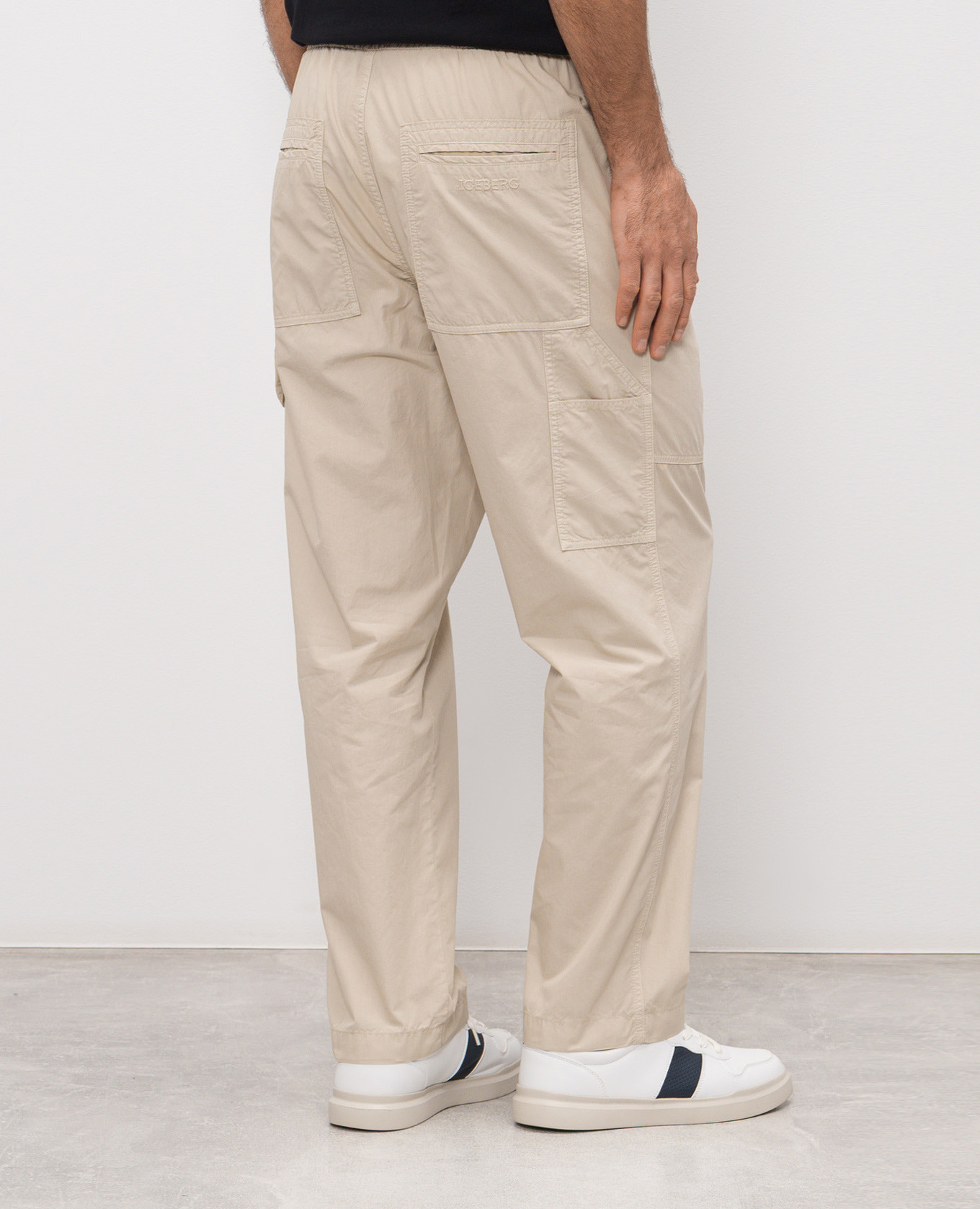 

Beige cargo pants with logo embroidery Iceberg