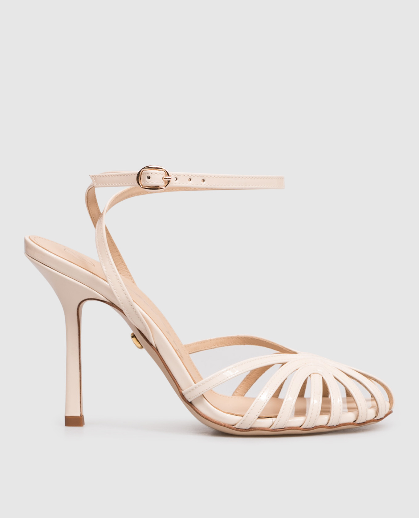 Beige patent leather sandals