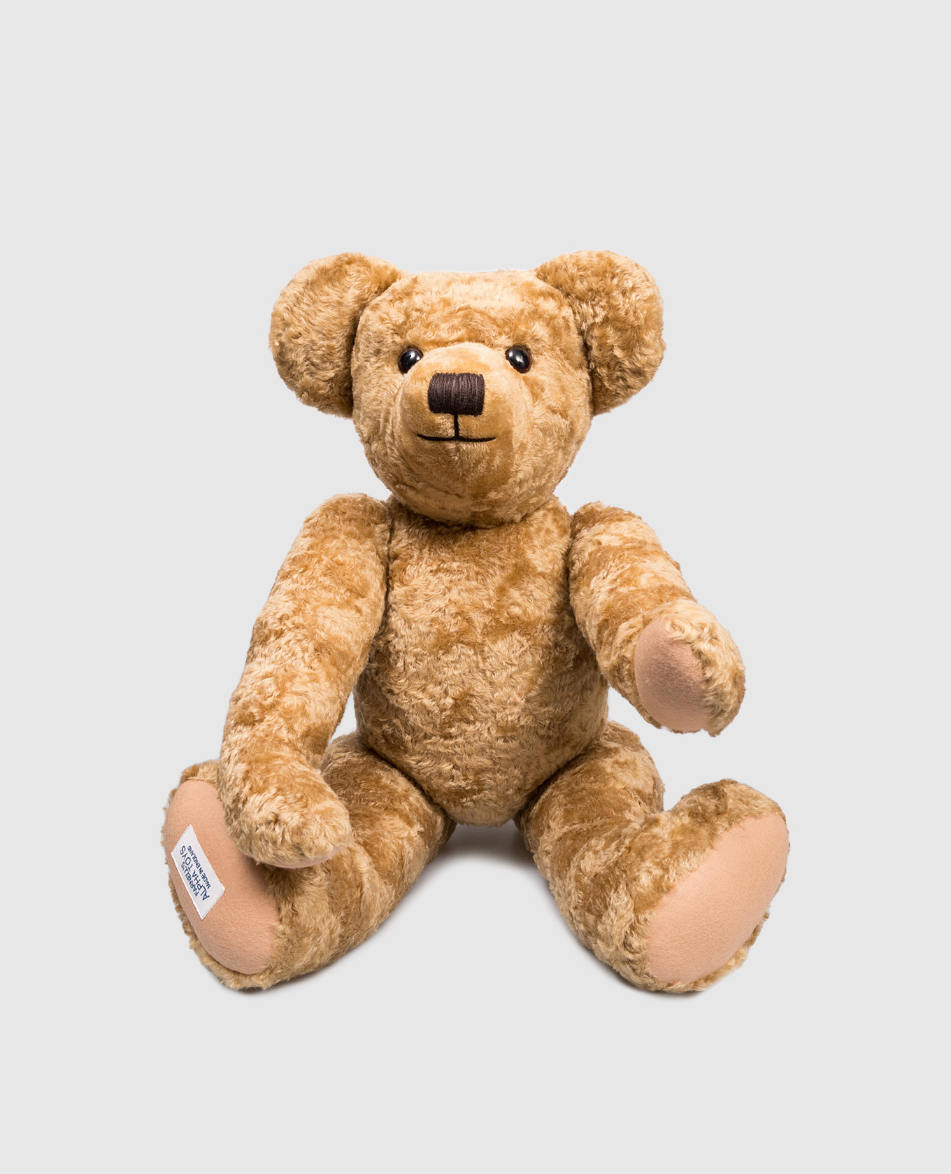 

Souvenir in the form of a bear EDWARD Merrythought, Brown