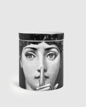Fornasetti NEL MENTRE scented candle - Mascherina Décor in a porcelain candlestick FPBTV1ZFP