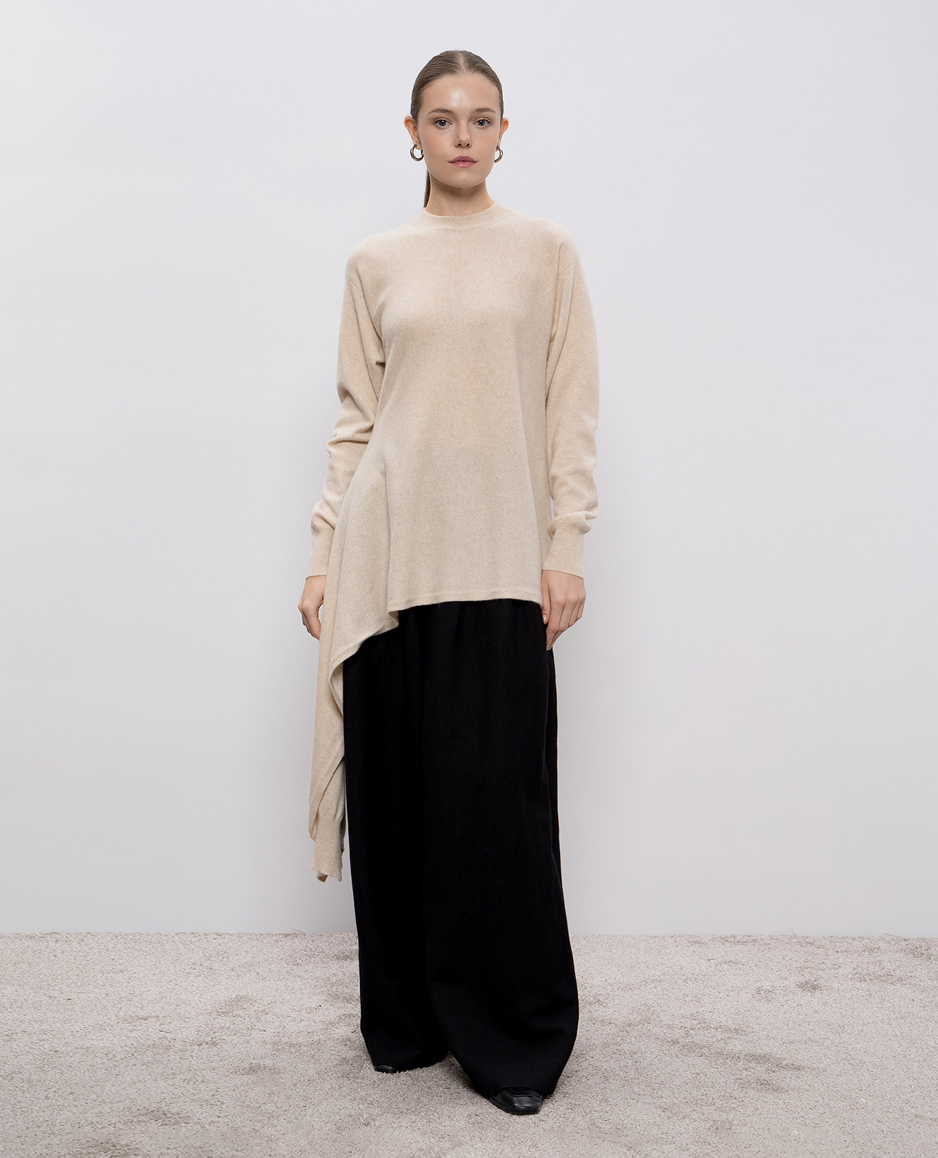 

Beige cashmere jumper UMA WANG