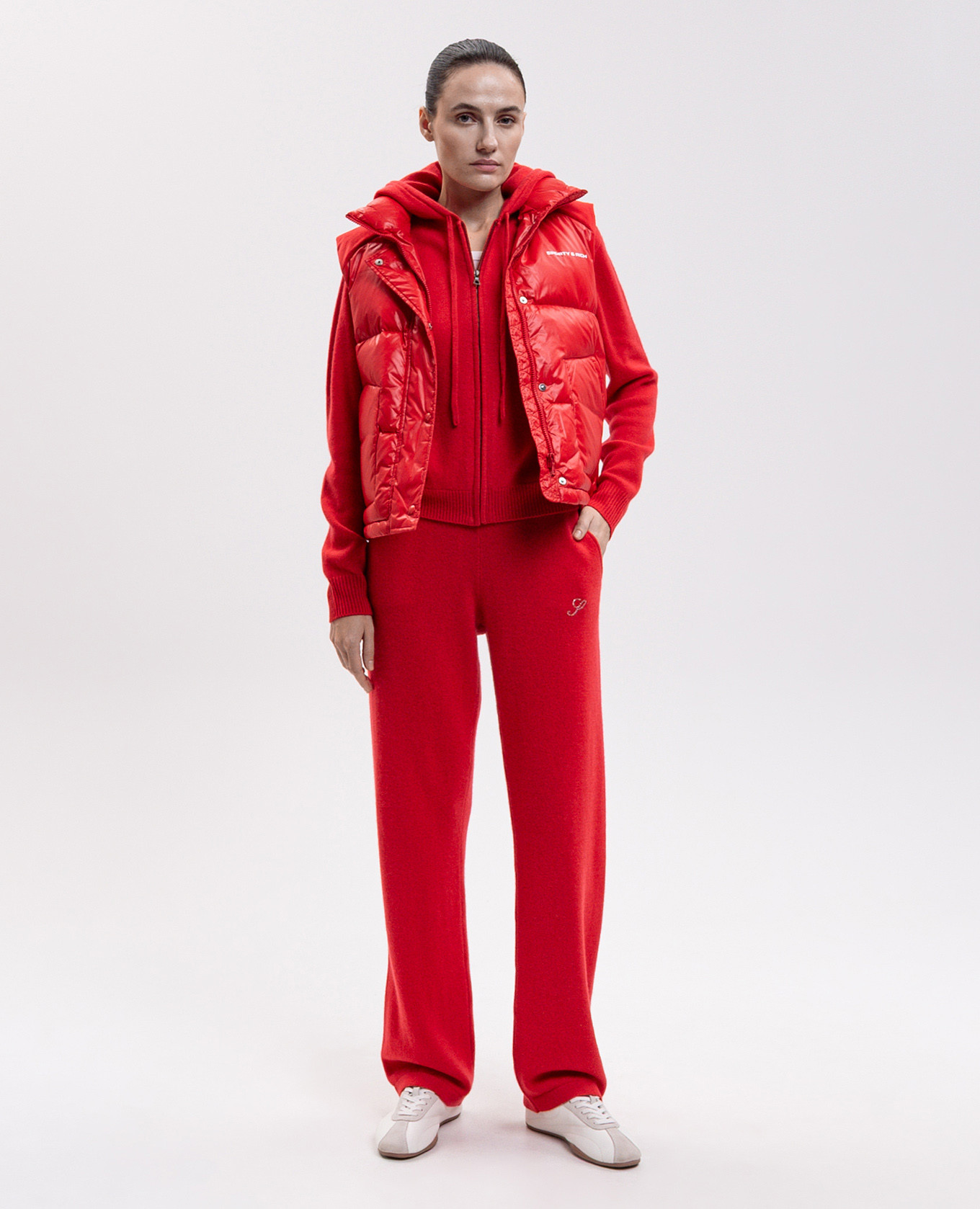 Red down vest with logo print Sporty & Rich 2